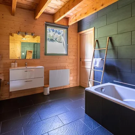 Le Paradis Perdu בקתה